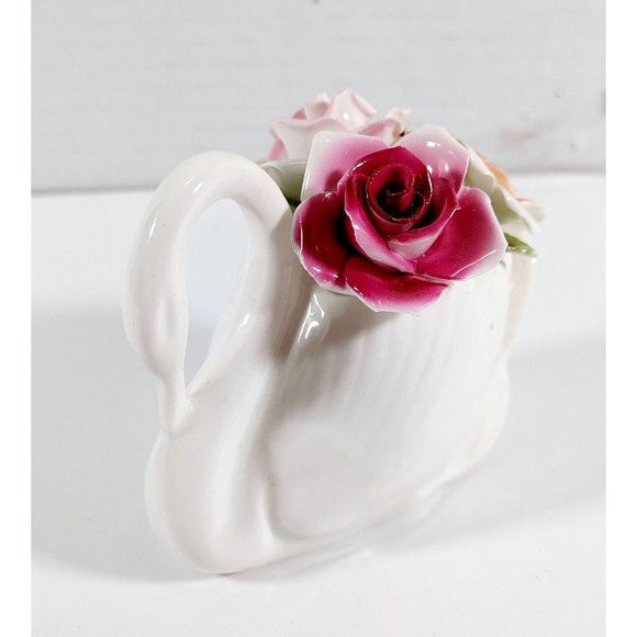 Royal Stratford England Bone China Swan W/Flower Bouquet Vintage Figurine - Picture 2 of 7
